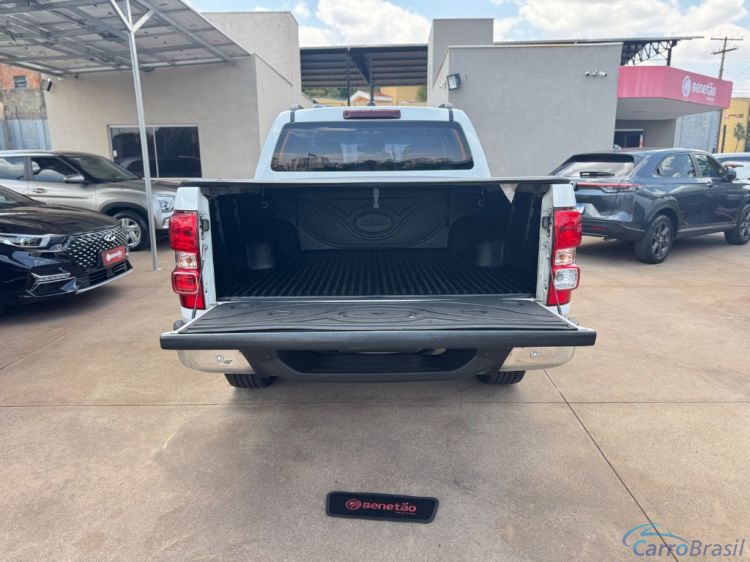 Beneto Veculos | S-10 Pick-Up LTZ 2.8 TDI 4x4 CD Dies.Aut 20/21 - foto 8