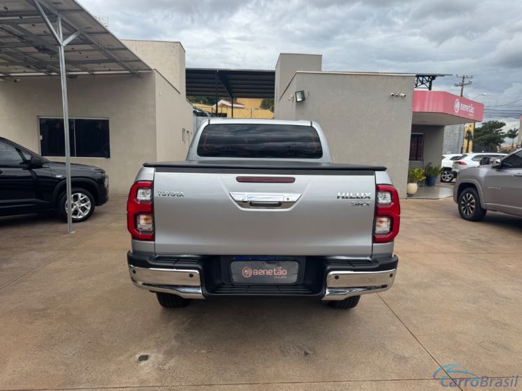 Benetão Veículos | Hilux CD SRX 4x4 2.8 TDI 16V Diesel Aut. 21/22 - foto 9
