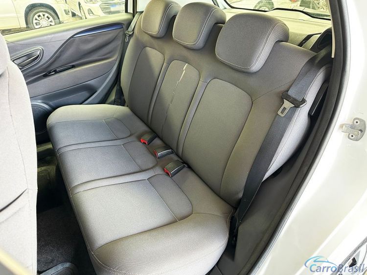 Mix Veiculos | Punto 1.4 ATTRACTIVE 8V 13/13 - foto 9