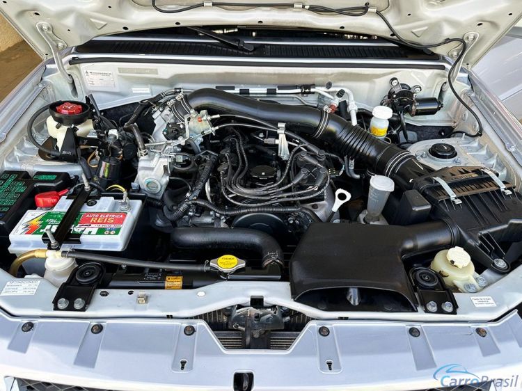 Mix Veiculos | Pajero 2.0 4X2 16V 140CV 13/13 - foto 10