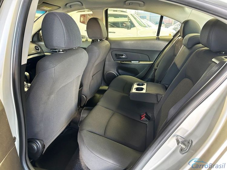 Mix Veiculos | Cruze 1.8 LT 16V SEDAN 15/15 - foto 8