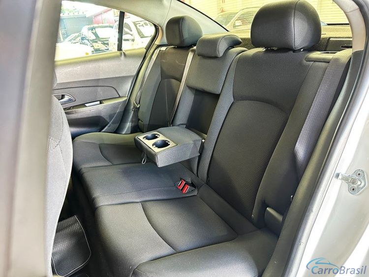 Mix Veiculos | Cruze 1.8 LT 16V SEDAN 15/15 - foto 9