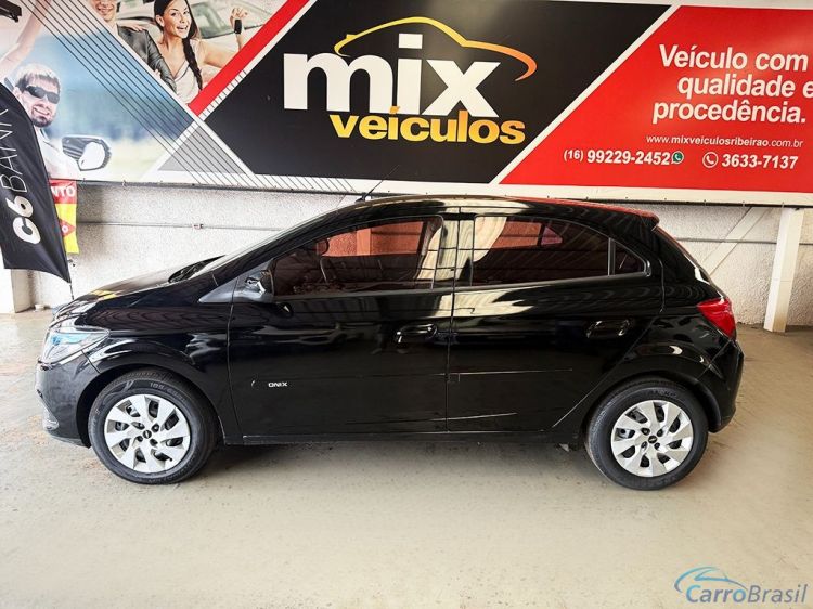 Mix Veiculos | Onix 1.4 MPFI LT 8V 14/15 - foto 2