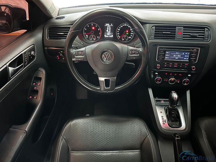 Multcar Veculos | Jetta 2.0 COMFORTLINE 12/13 - foto 6