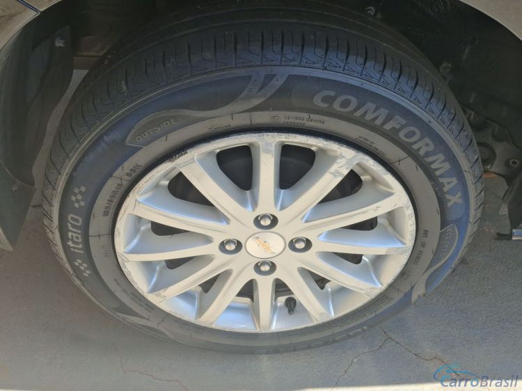 Scaranelo Veculos | Spin LT 1.8 8V Econo.Flex 5p Aut. 12/13 - foto 4