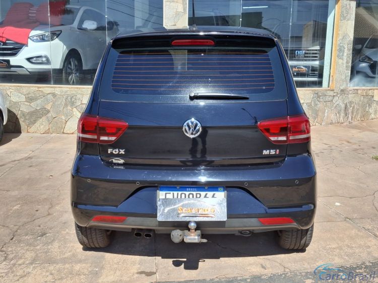Scaranelo Veculos | Fox Highline1.6 Flex 16V 5p 15/16 - foto 6