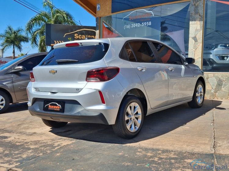 Scaranelo Veículos | Onix HATCH LT 1.0 12V TB Flex 5p Mec. 23/23 - foto 5