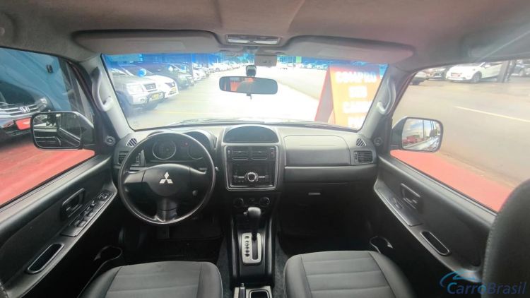 Automvel & Cia | Pajero 2.0 4X2 16V 140CV FLEX 4P AUTOMTICO 14/15 - foto 10