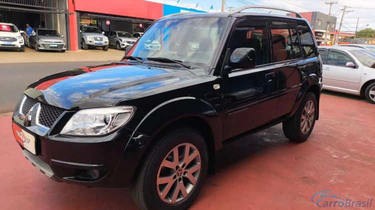 Automvel & Cia | Pajero 2.0 4X2 16V 140CV FLEX 4P AUTOMTICO 14/15 - foto 2