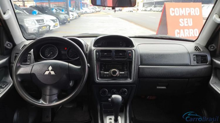 Automvel & Cia | Pajero 2.0 4X2 16V 140CV FLEX 4P AUTOMTICO 14/15 - foto 9