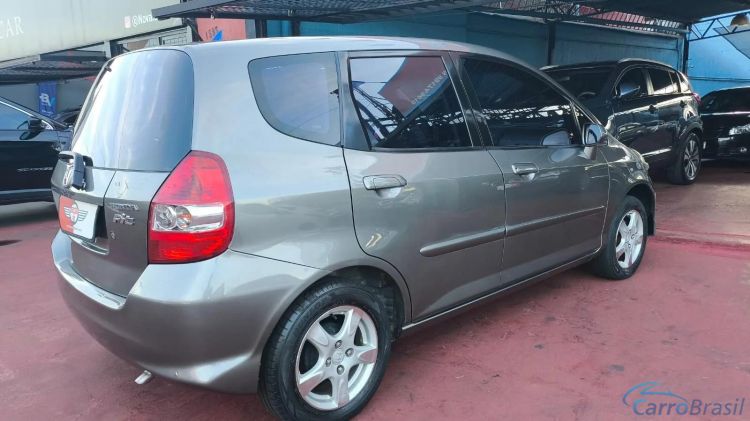 Automvel & Cia | Fit 1.4 LX 8V GASOLINA 4P MANUAL 07/07 - foto 3