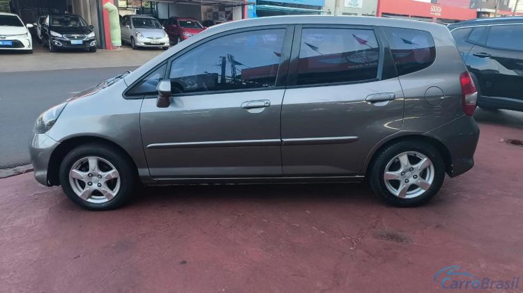 Automvel & Cia | Fit 1.4 LX 8V GASOLINA 4P MANUAL 07/07 - foto 8