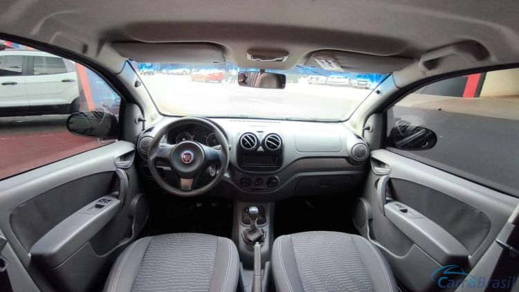 Automvel & Cia | Palio 1.0 MPI ATTRACTIVE 8V FLEX 4P MANUAL 13/14 - foto 10
