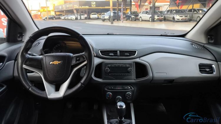 Automvel & Cia | Onix 1.0 MPFI LT 8V FLEX 4P MANUAL 19/19 - foto 9