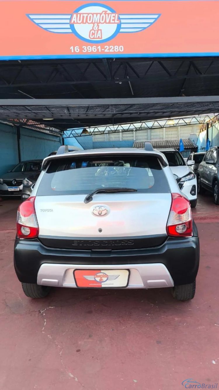 Automvel & Cia | Etios 1.5 16V FLEX 4P MANUAL 14/14 - foto 8