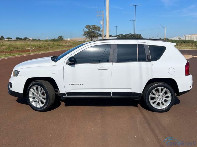 Samuel Automveis | Compass 2.0 16V SPORT 4X2 14/14 - foto 9