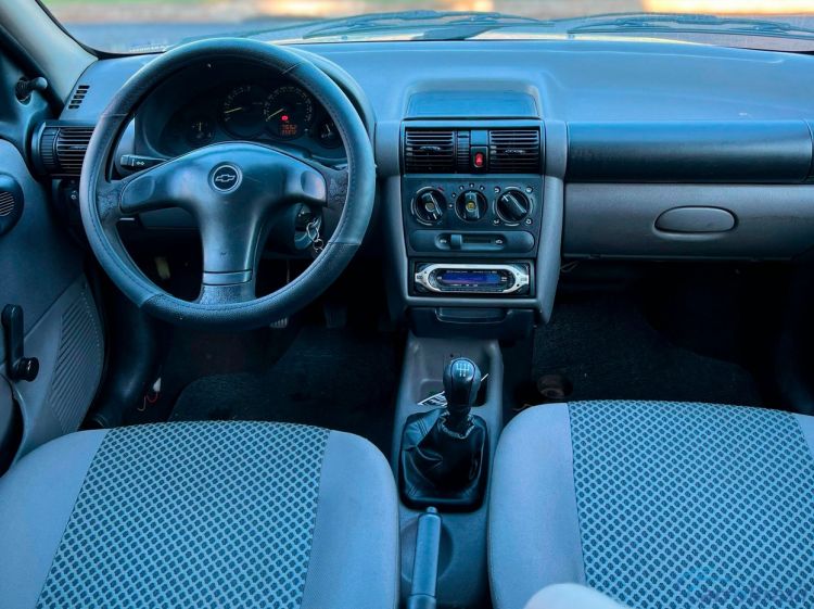 Samuel Automveis | Corsa Sedan 1.0 MPFI VHCE 8V 10/10 - foto 4