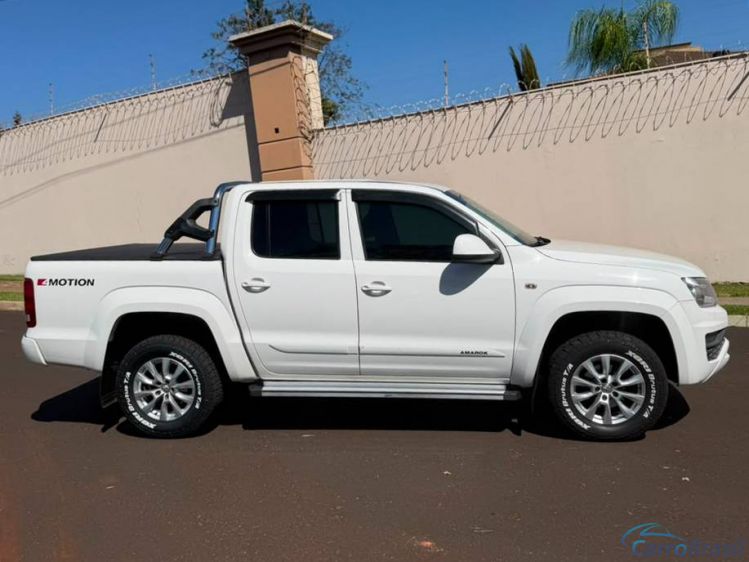 Samuel Automóveis | Amarok 2.0 TRENDLINE 4X4 CD 16V TURBO INTERCOOLER 17/17 - foto 7