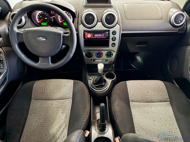 Gregolini Veculos | Fiesta Hatch 1.6 MPI SEDAN 8V 12/13 - foto 4
