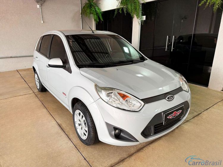 Gregolini Veculos | Fiesta Hatch 1.6 ROCAM 8V 12/13 - foto 1