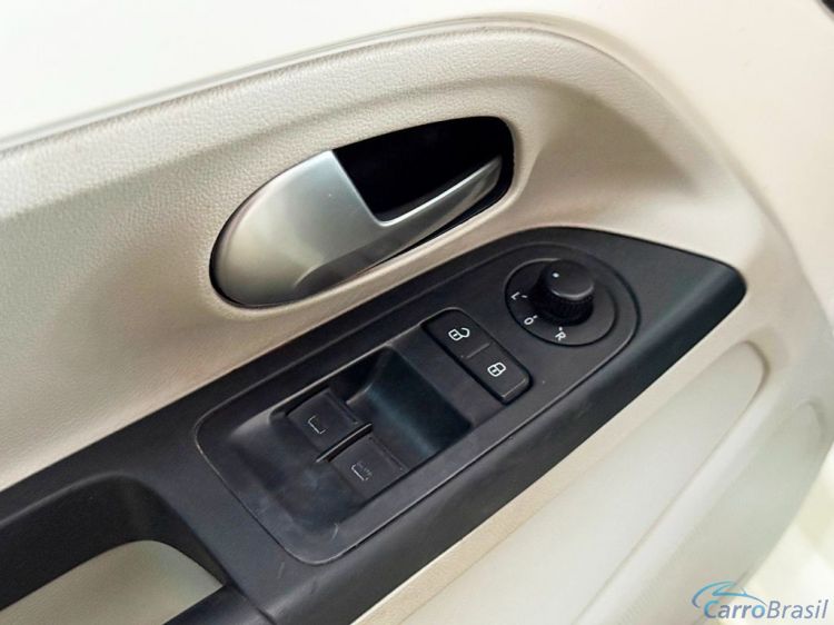 Gregolini Veculos | Up 1.0 TSI MOVE UP 12V 17/18 - foto 9