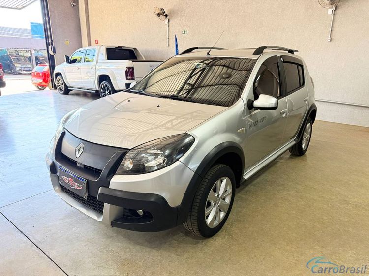 Gregolini Veículos | Sandero 1.6 STEPWAY 8V 13/14 - foto 3