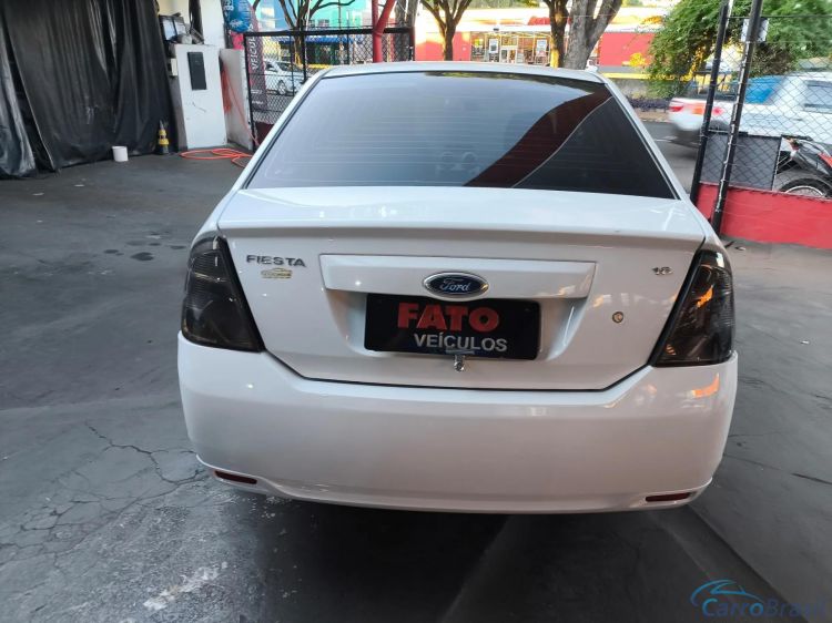 Fato Veculos | Fiesta Sedan 1.6 ROCAM SEDAN 8V FLEX 4P MANUAL 14/14 - foto 5