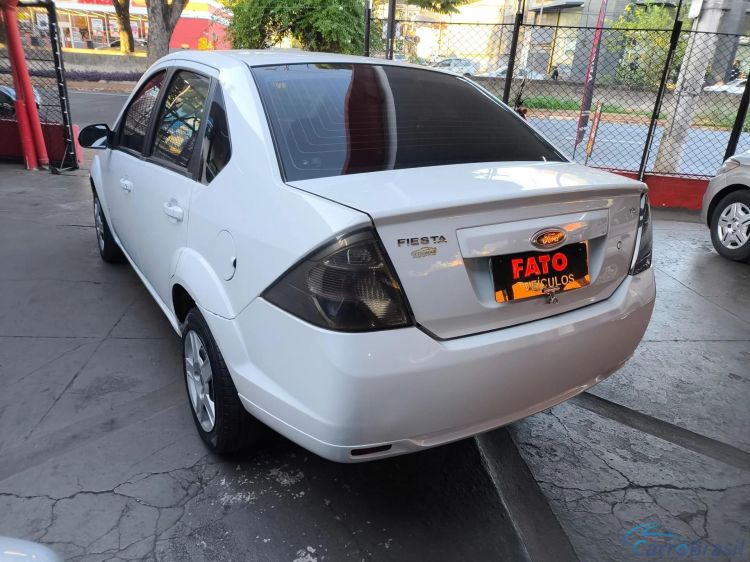 Fato Veculos | Fiesta Sedan 1.6 ROCAM SEDAN 8V FLEX 4P MANUAL 14/14 - foto 6