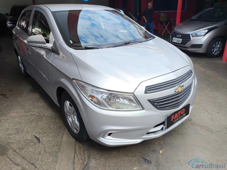 Fato Veculos | Onix 1.0 MPFI JOY 8V FLEX 4P MANUAL 17/18 - foto 2