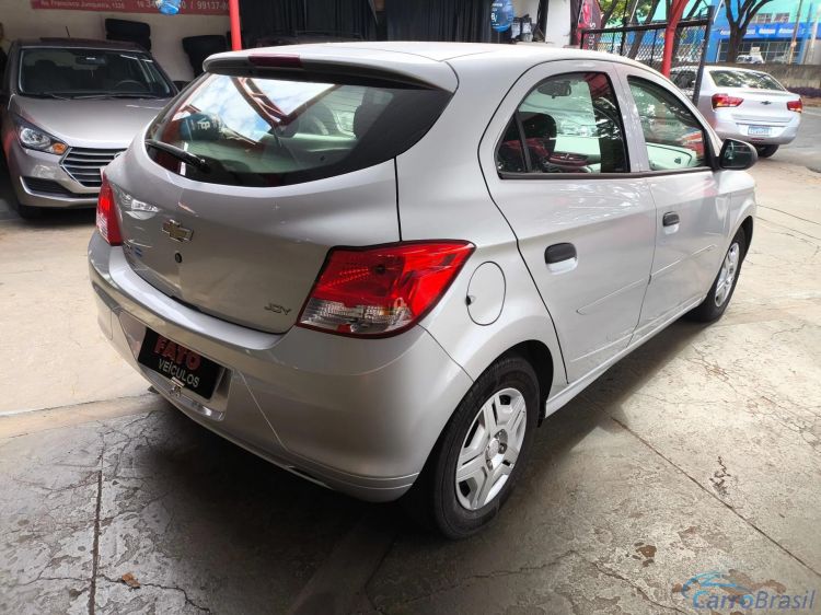 Fato Veculos | Onix 1.0 MPFI JOY 8V FLEX 4P MANUAL 17/18 - foto 4