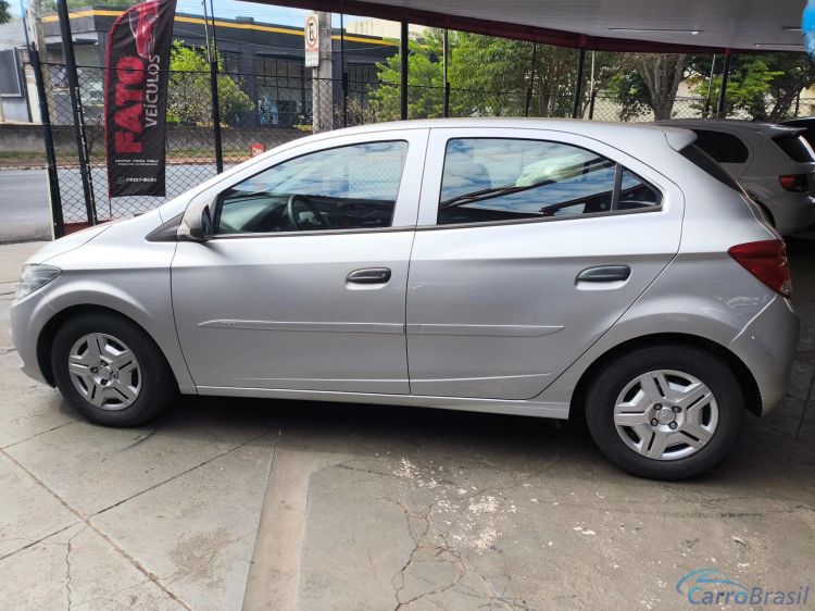 Fato Veculos | Onix 1.0 MPFI JOY 8V FLEX 4P MANUAL 17/18 - foto 7