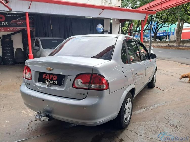 Fato Veculos | Corsa Sedan 1.0 MPFI LS 8V FLEX 4P MANUAL 10/11 - foto 5