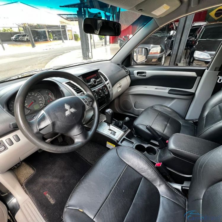 Ribeirania Motors | Pajero DAKAR 3.2 4x4 T.I. Dies. 5p Aut. 12/12 - foto 8