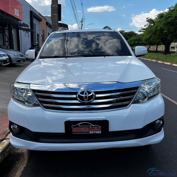 Ribeirania Motors | Hilux SW4 SR 4x2 2.7/ 2.7 Flex 16V Aut. 14/14 - foto 2