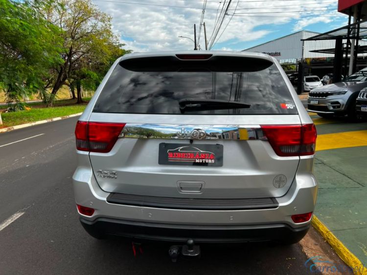 Ribeirania Motors | Grand Cherokee Cherokee Laredo 3.6 4x4 V6 Aut. 10/11 - foto 5