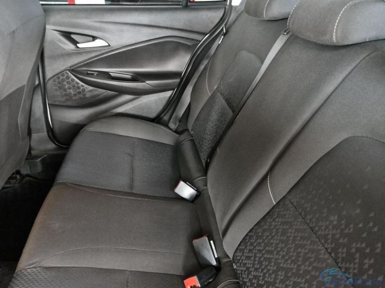 Champs Motors | Onix  20/20 - foto 10