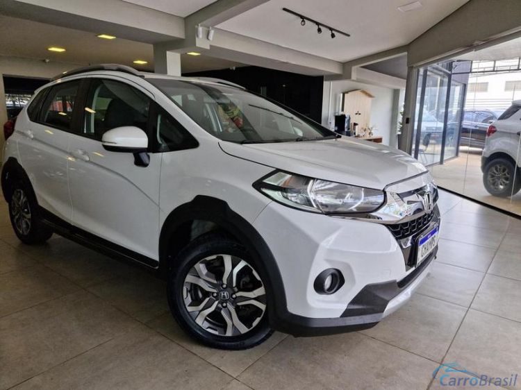 Champs Motors | WR-V  18/18 - foto 1