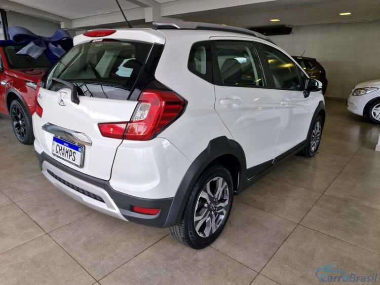 Champs Motors | WR-V  18/18 - foto 3