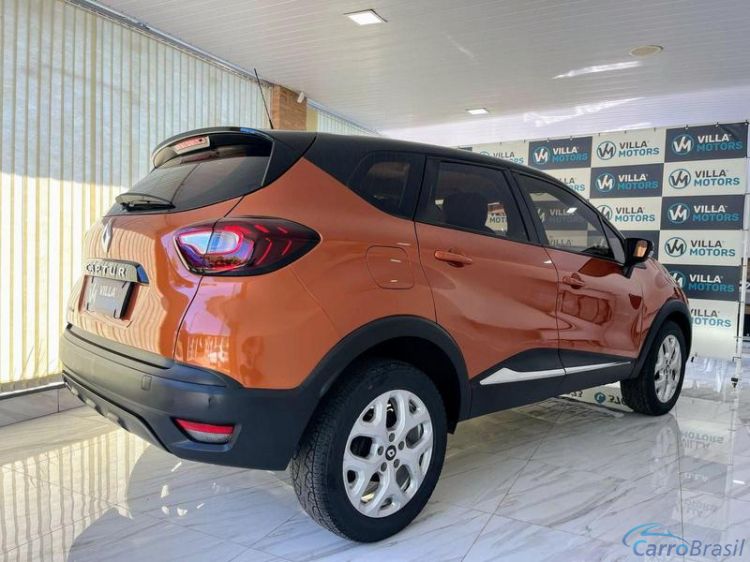 Villa Motors | Captur  18/19 - foto 2