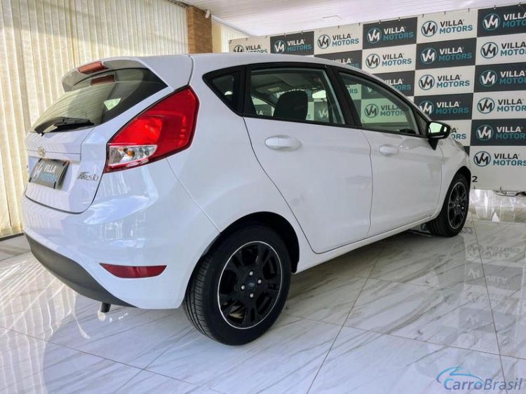 Villa Motors | Fiesta Hatch  14/15 - foto 2