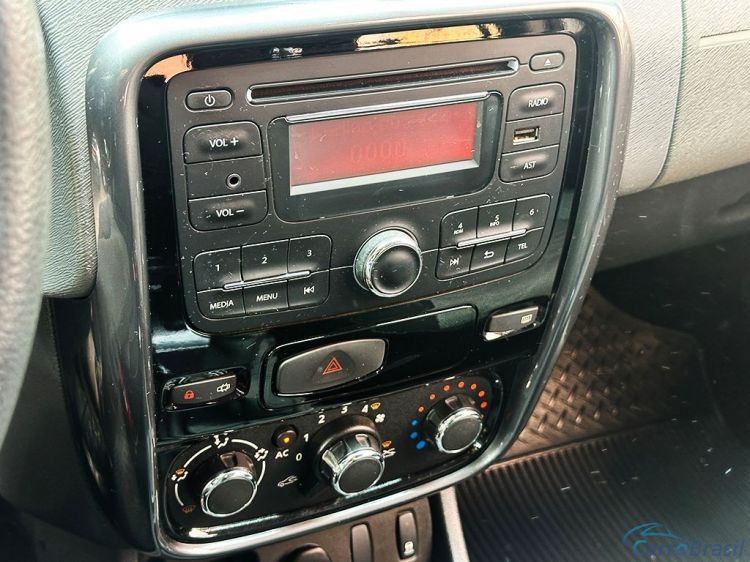 3D Multimarcas | Duster 1.6 DYNAMIQUE 4X2 16V 13/14 - foto 9