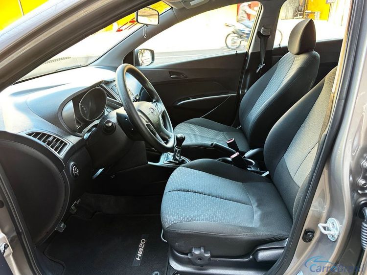 3D Multimarcas | HB 20 1.0 COMFORT PLUS 12V 17/18 - foto 4