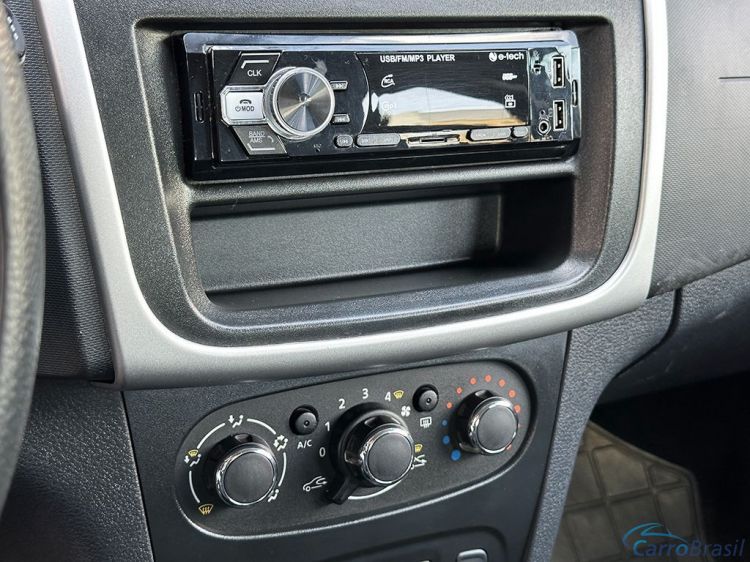 3D Multimarcas | Sandero 1.0 12V SCE AUTHENTIQUE 16/17 - foto 9
