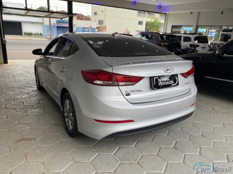 Daniel Veculos | Elantra  17/18 - foto 3