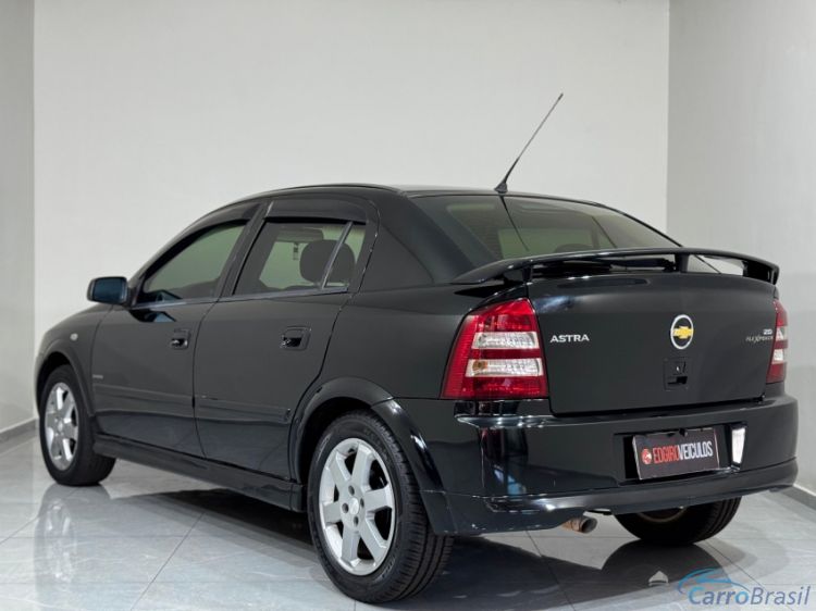 Edgiro Veculos | Astra Hatch  08/08 - foto 5