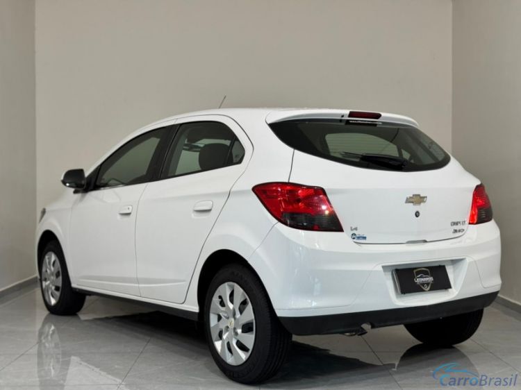 Edgiro Veículos | Onix 15/15 - foto 5