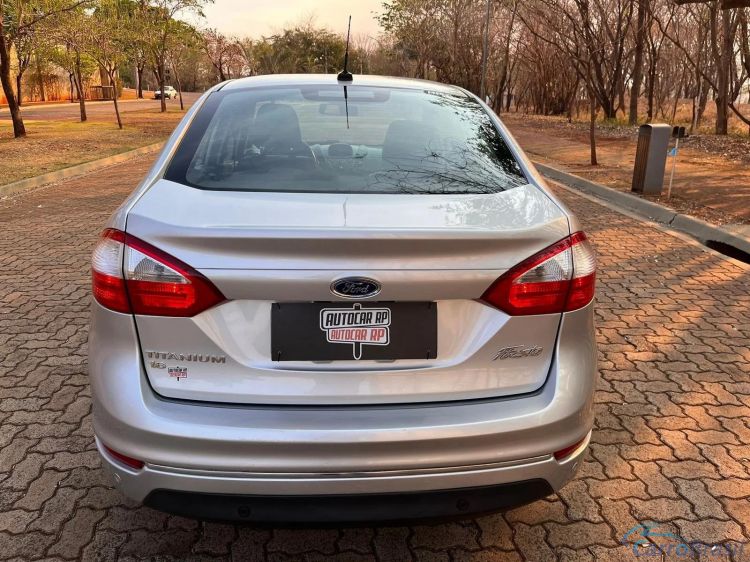 AutoCar RP | Fiesta Sedan 1.6 TITANIUM PLUS SEDAN 16V FLEX 4P POWERSHIFT 14/15 - foto 5