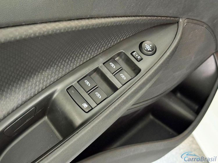 MGM Veiculos | Onix 1.0 TURBO PLUS LT 19/20 - foto 9