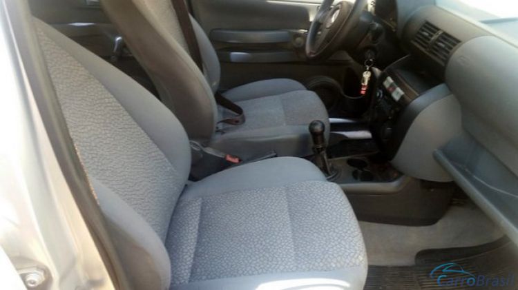 G3 Veículos | Fox 1.6 4P 04/04 - foto 5