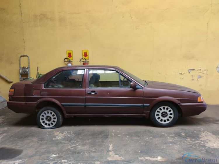 1010 Veículos | Santana 2.0 2P. 92/92 - foto 4